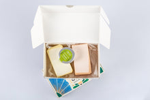 Carregar imagem no visualizador da galeria, Coffret Oferta DAKI - Conjunto 2 sabões + 1 bálsamo